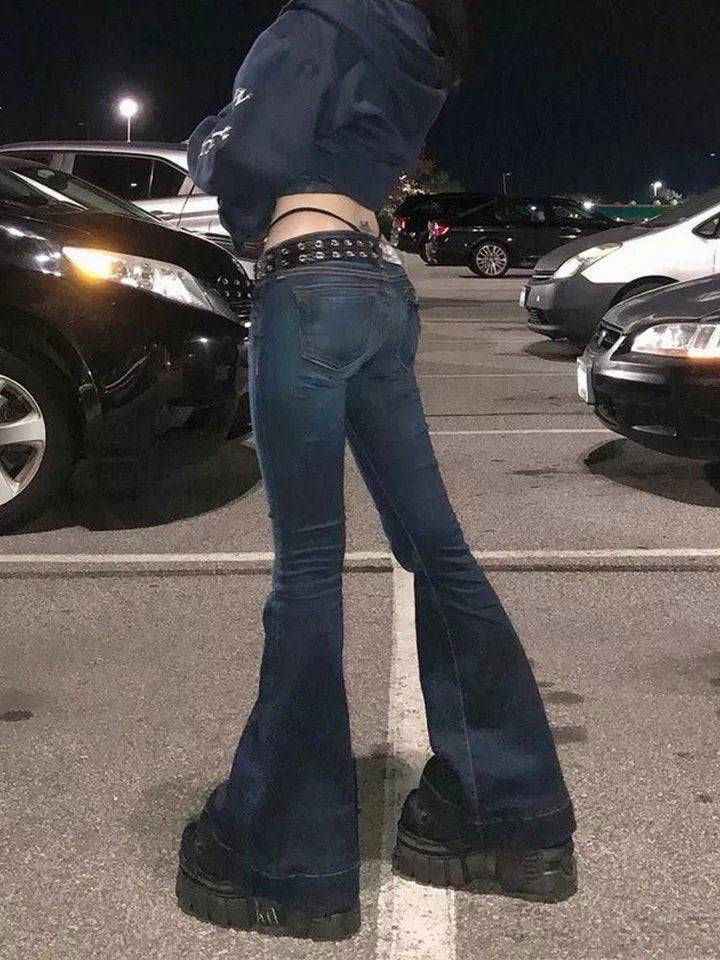 CALÇA FLARE Y2K - Loja Bee Fancy