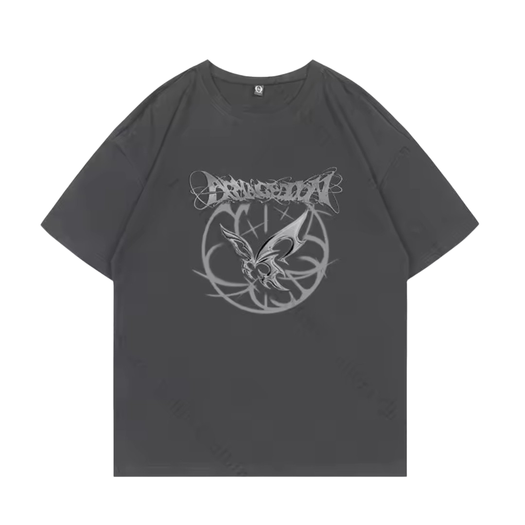 Camiseta de algodão preta com estampa futurista do álbum Armageddon do aespa