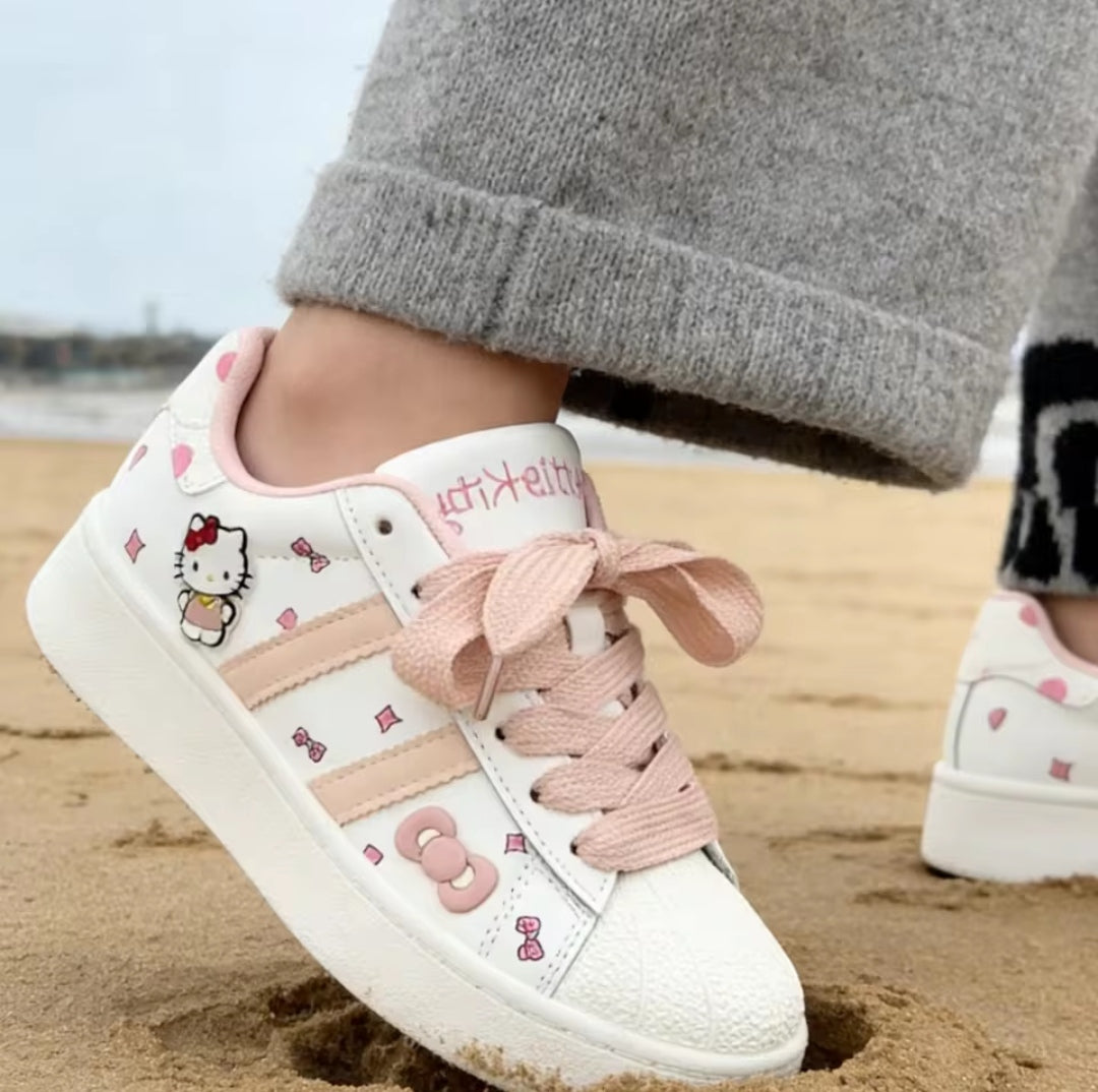TÊNIS HELLO KITTY LACINHO