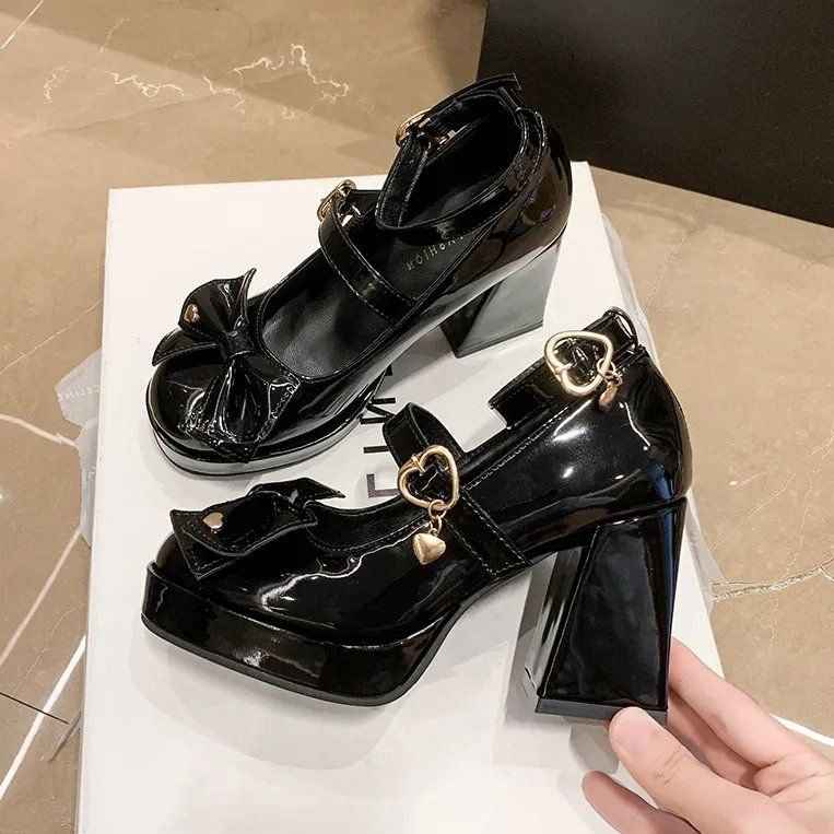 SAPATO GOLDEN HEART - Loja Bee Fancy