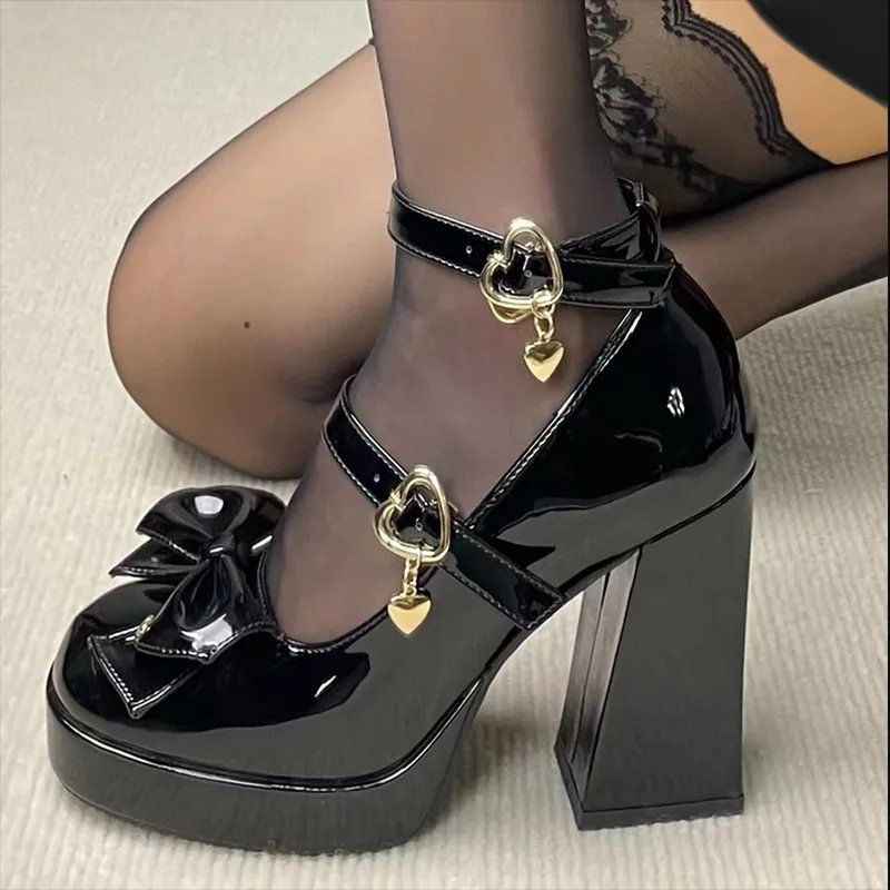 SAPATO GOLDEN HEART - Loja Bee Fancy