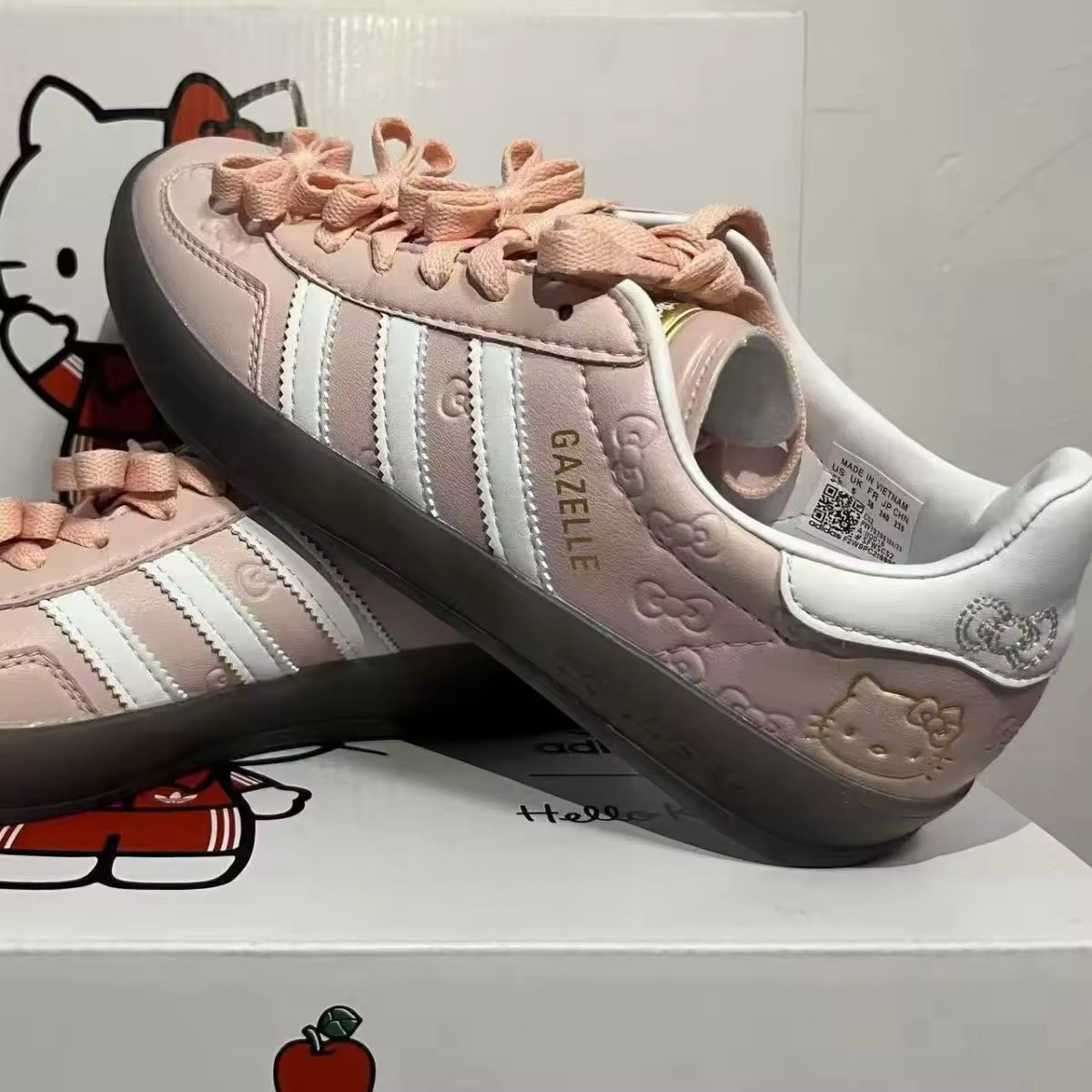 TÊNIS ADIDAS GAZELLE HELLO KITTY Bege
