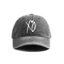 Boné The Weeknd XO - Loja Bee Fancy
