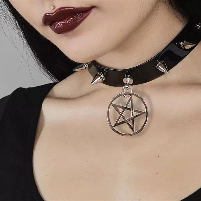 CHOKER GOTH STAR - Loja Bee Fancy