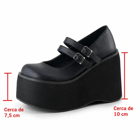 Sapato estilo bota Mary Jane preta com plataforma alta de 10cm e tiras duplas com fivelas prateadas