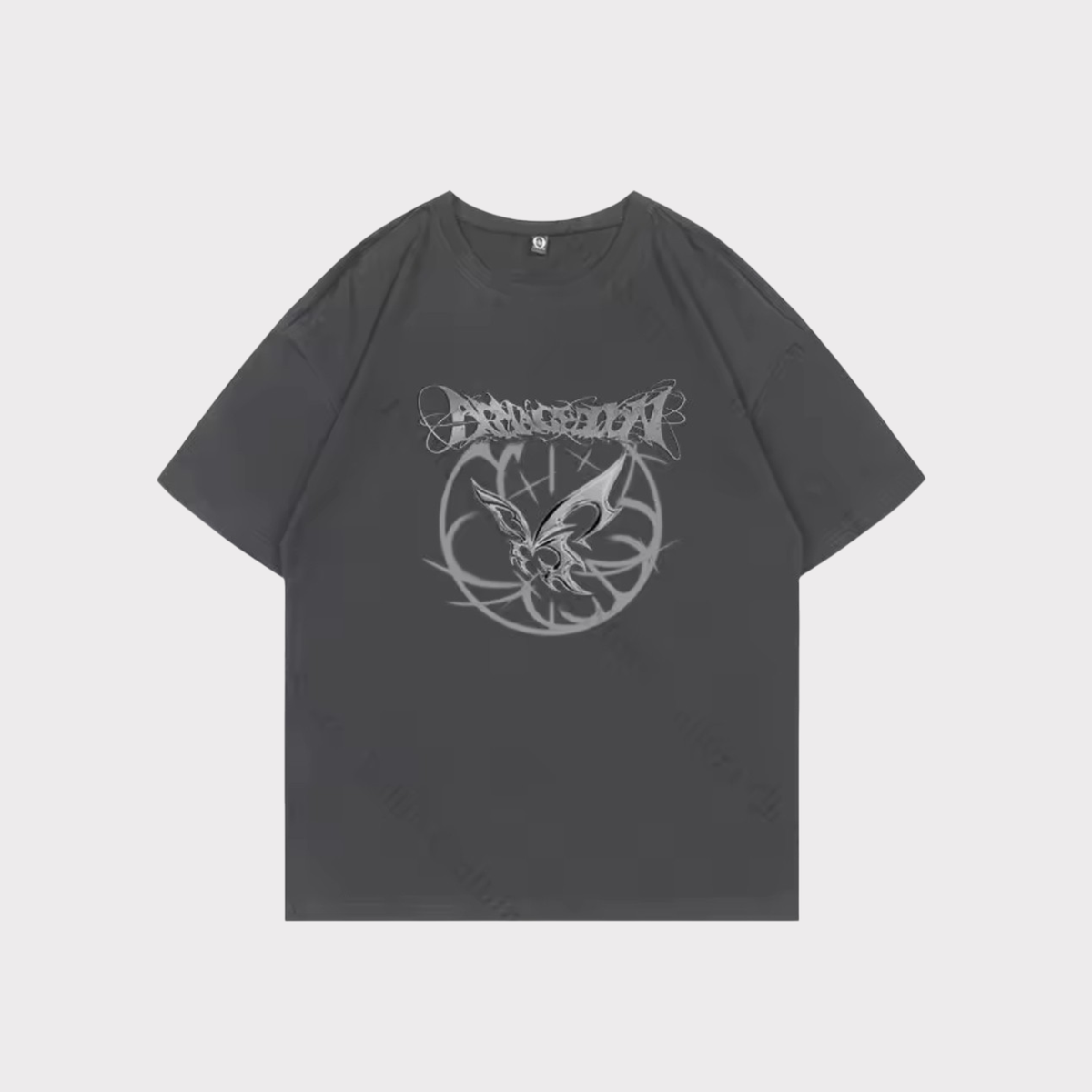 Camiseta de algodão preta com estampa futurista do álbum Armageddon do aespa