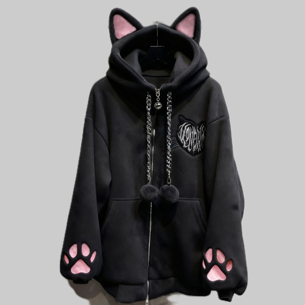 Jaqueta preta estilo kawaii com capuz de orelhas de gato.