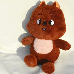Pelúcia grande do personagem SKZOO Teddy em exibição colecionável