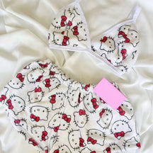 Conjunto Hello Kitty verão composto por sutiã e shorts