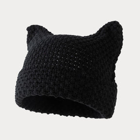 Gorro com pontas superiores no formato de orelhas de gato em exibição frontal