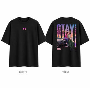 Camiseta preta de algodão do GTA VI com logo no peito e estampa dos personagens em Vice City nas costas