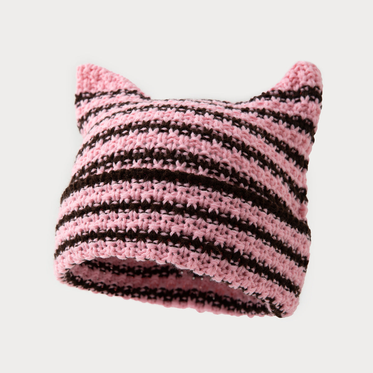 Gorro com pontas superiores no formato de orelhas de gato em exibição frontal