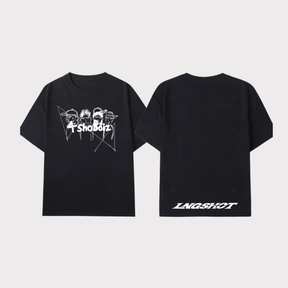 Camiseta de mangas curtas com desenho gráfico frontal em linhas e logo estampado na lateral inferior traseira